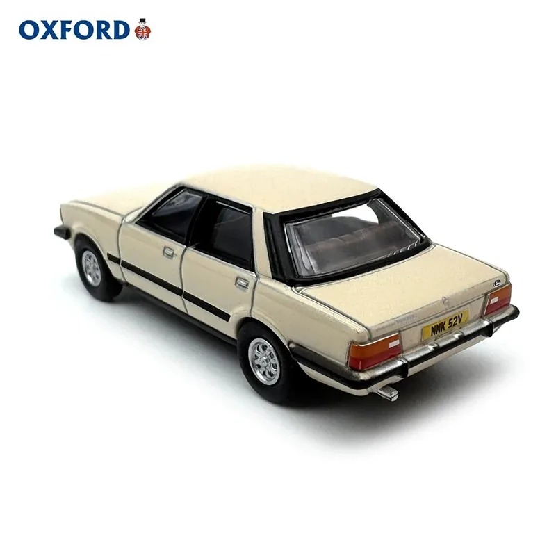 Vintage And Collectible Toys - OXFORD 1/76 Cortina Mk5 Vintage Model